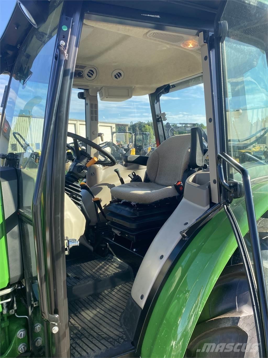 John Deere 5075E 트랙터