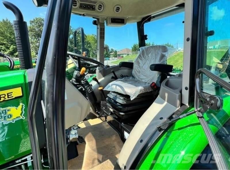 John Deere 5075E 트랙터