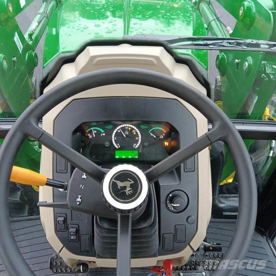John Deere 5075E 트랙터