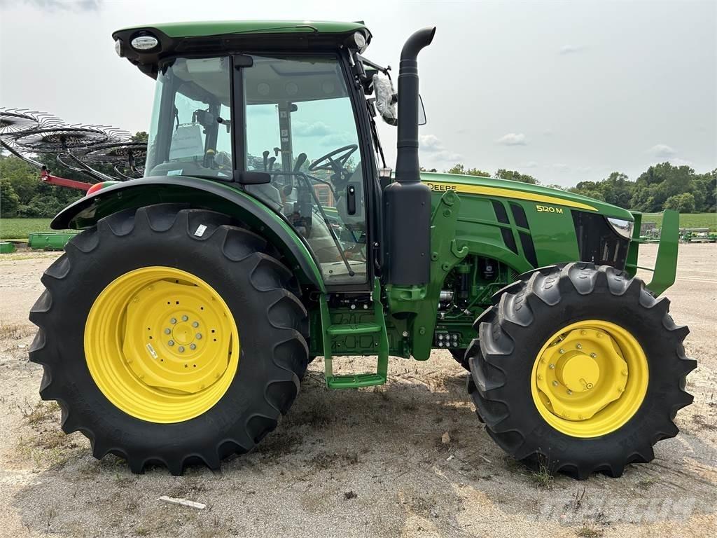 John Deere 5120M 트랙터