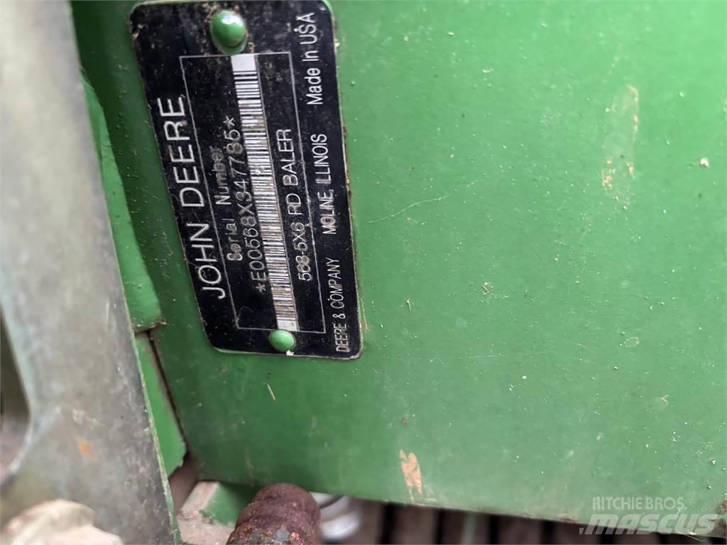 John Deere 568 원형 곤포기