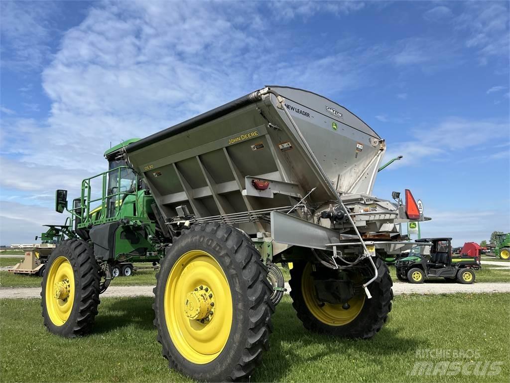 John Deere 600R 견인형 분무기
