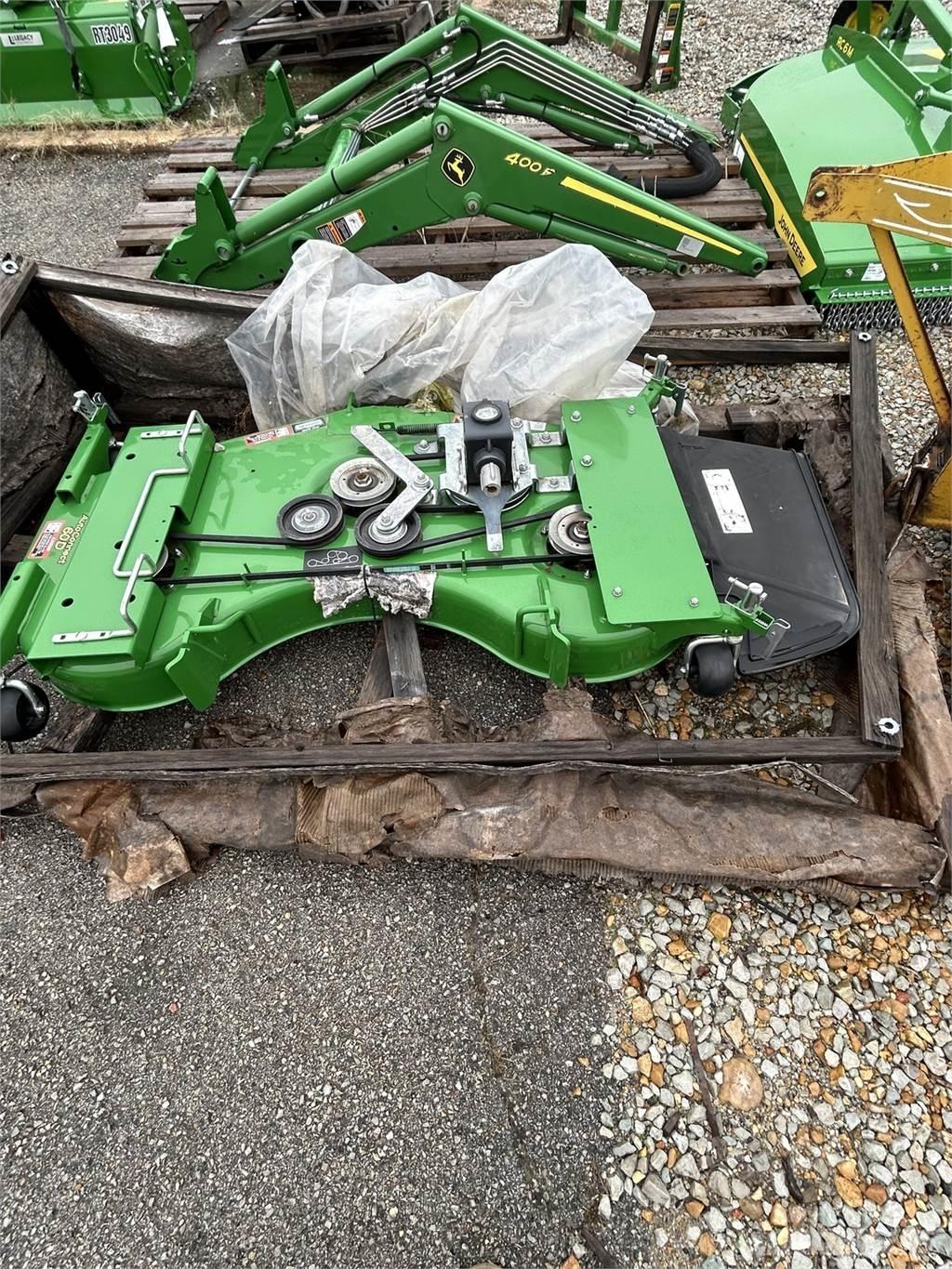 John Deere 60D 제초기