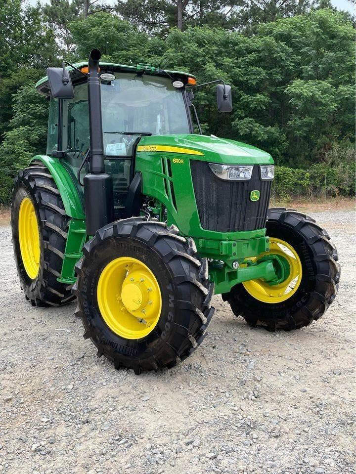 John Deere 6120E 트랙터