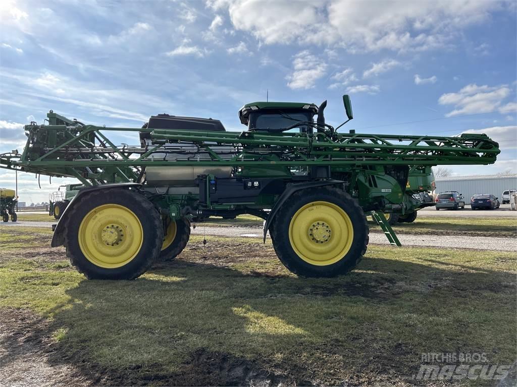 John Deere 612R 견인형 분무기