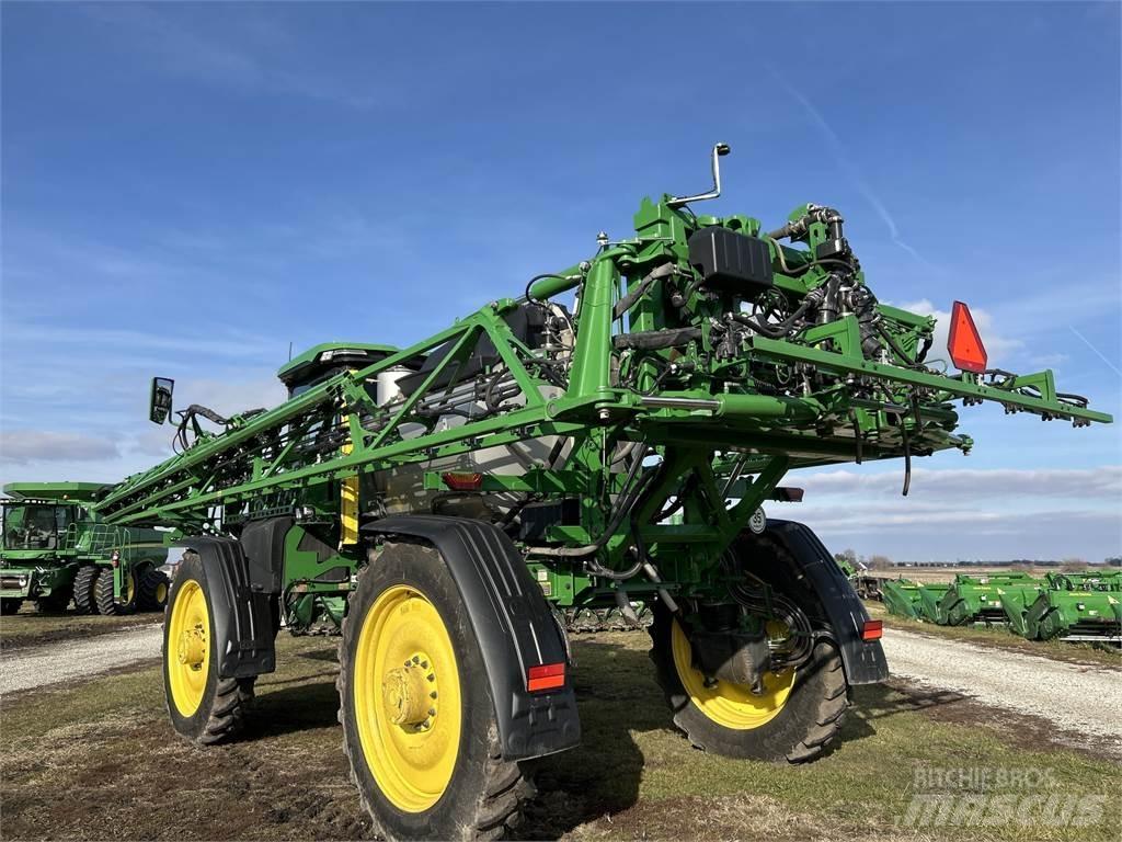 John Deere 612R 견인형 분무기