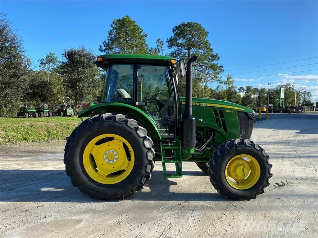 John Deere 6135E 트랙터