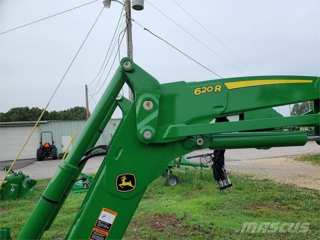 John Deere 620R 트랙터
