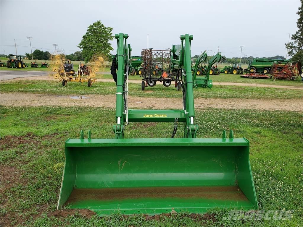 John Deere 620R 트랙터