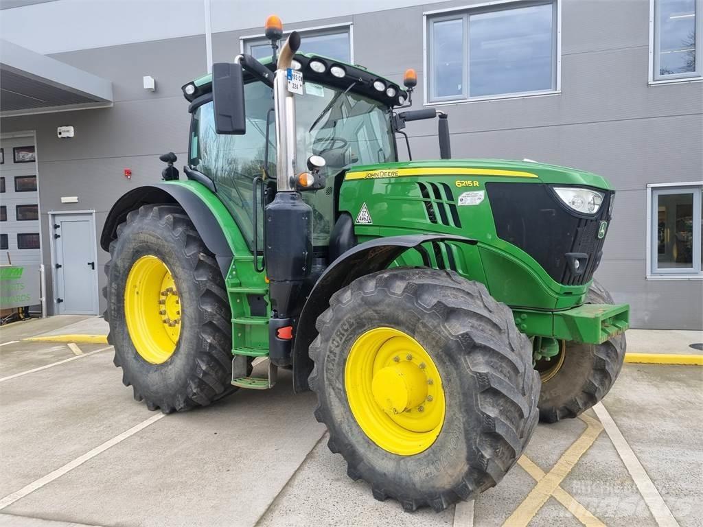 John Deere 6215R 트랙터