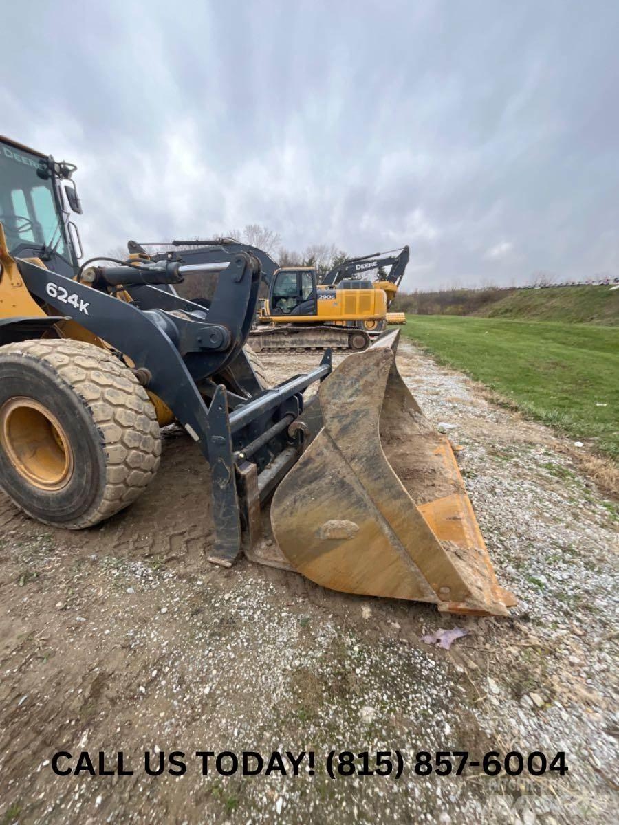 John Deere 624K  휠로우더