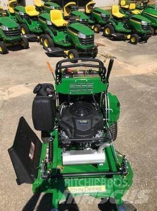 John Deere 636M 탑승형 잔디깎기