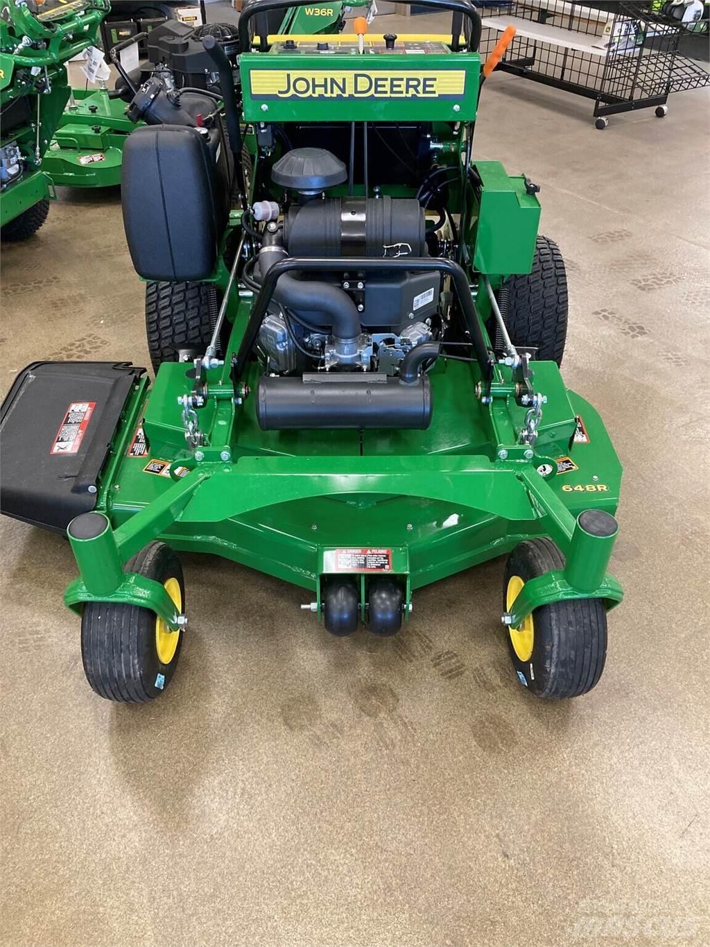 John Deere 648R 탑승형 잔디깎기