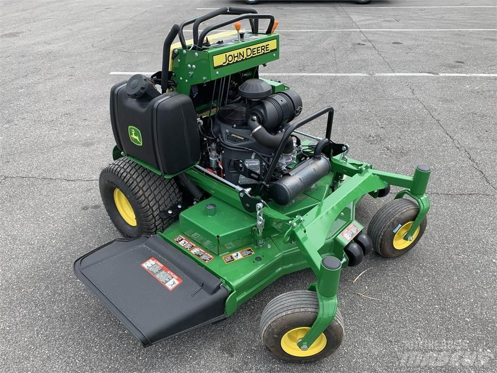 John Deere 652R 탑승형 잔디깎기