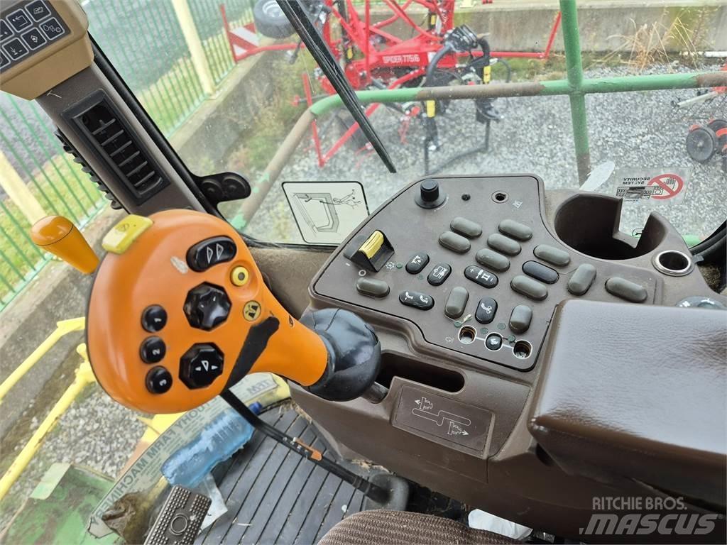 John Deere 7300 목초 수확기