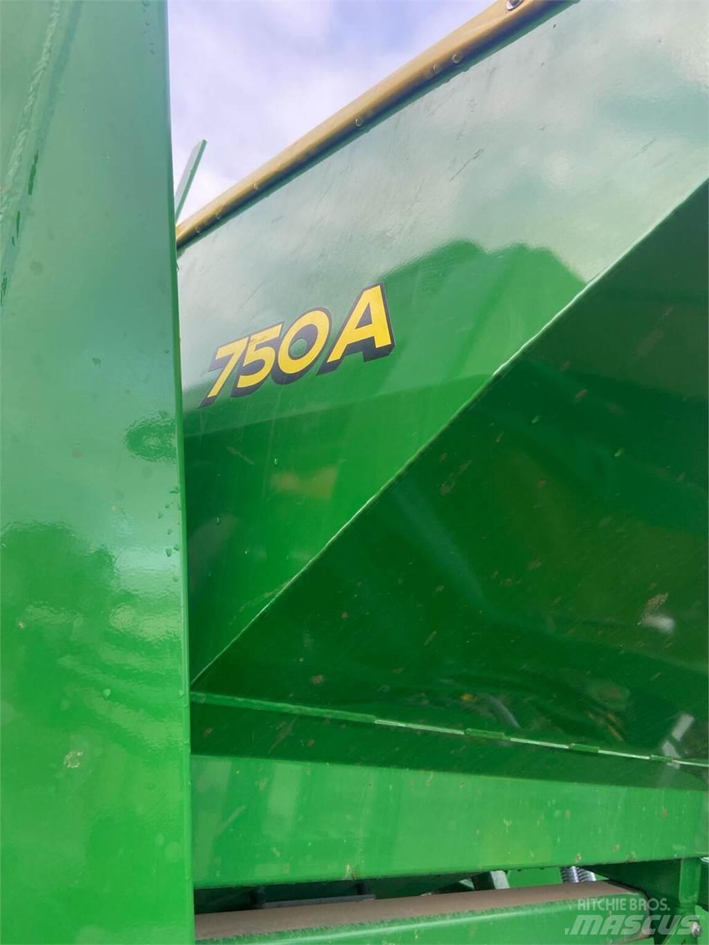 John Deere 750A 드릴