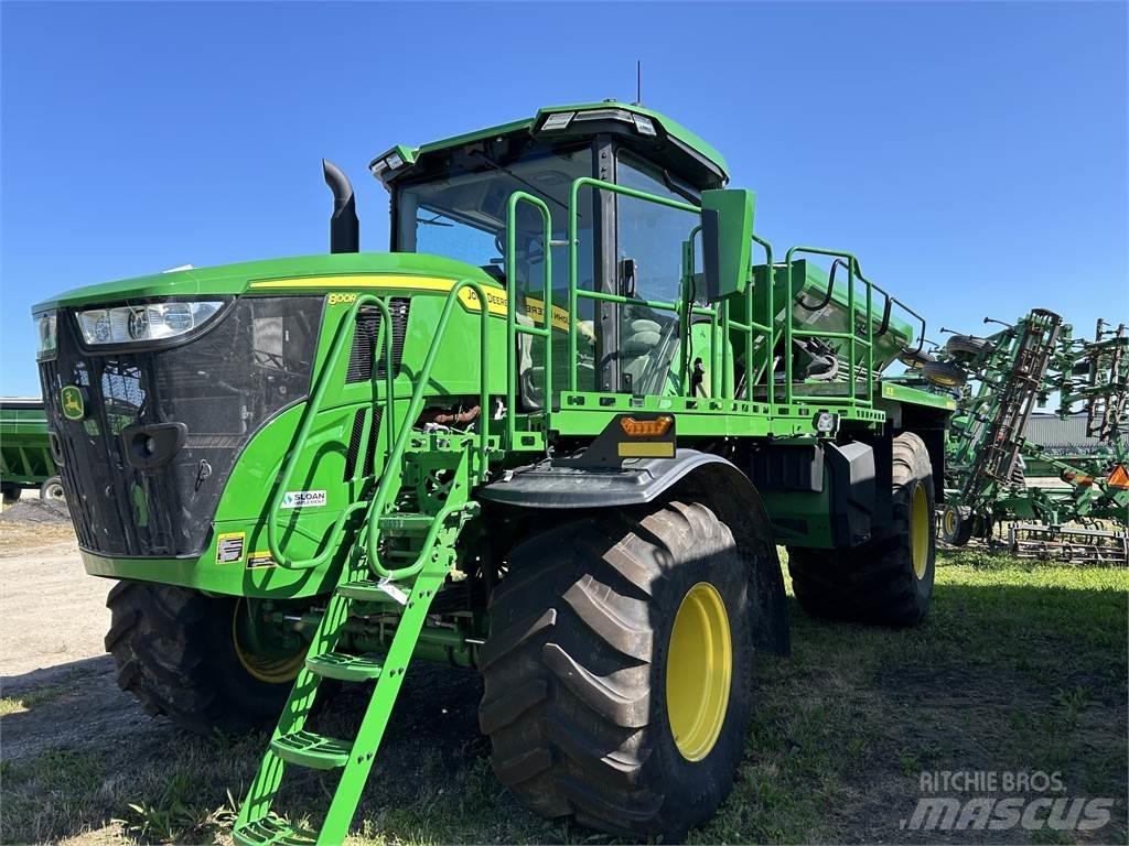 John Deere 800R 견인형 분무기