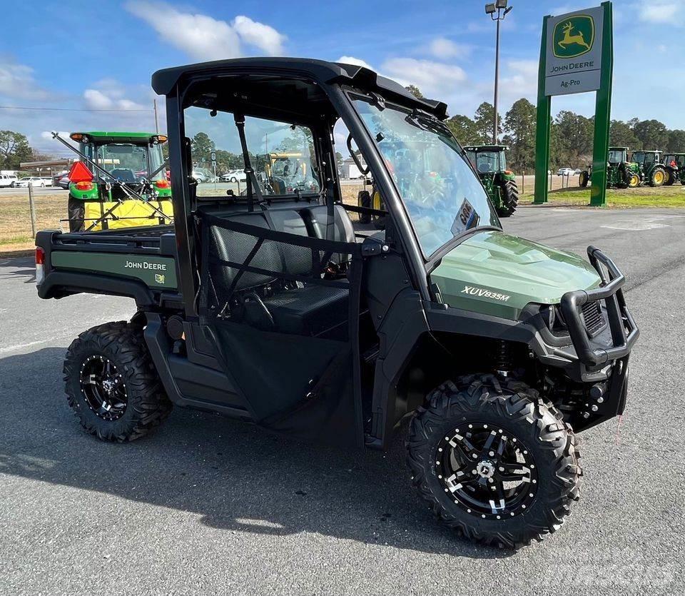 John Deere 835M 다목적 장비