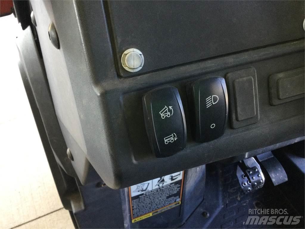 John Deere 835M 다목적 장비