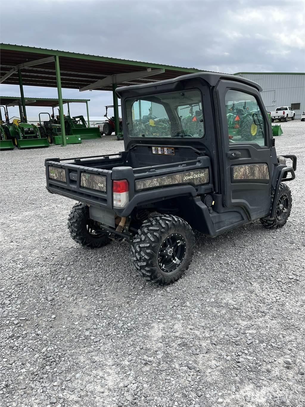 John Deere 835R 다목적 장비