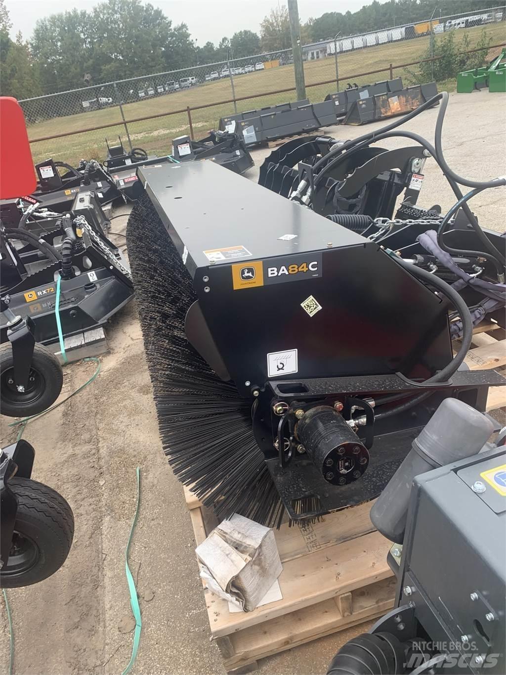 John Deere BA84C 건설 장비 - 기타