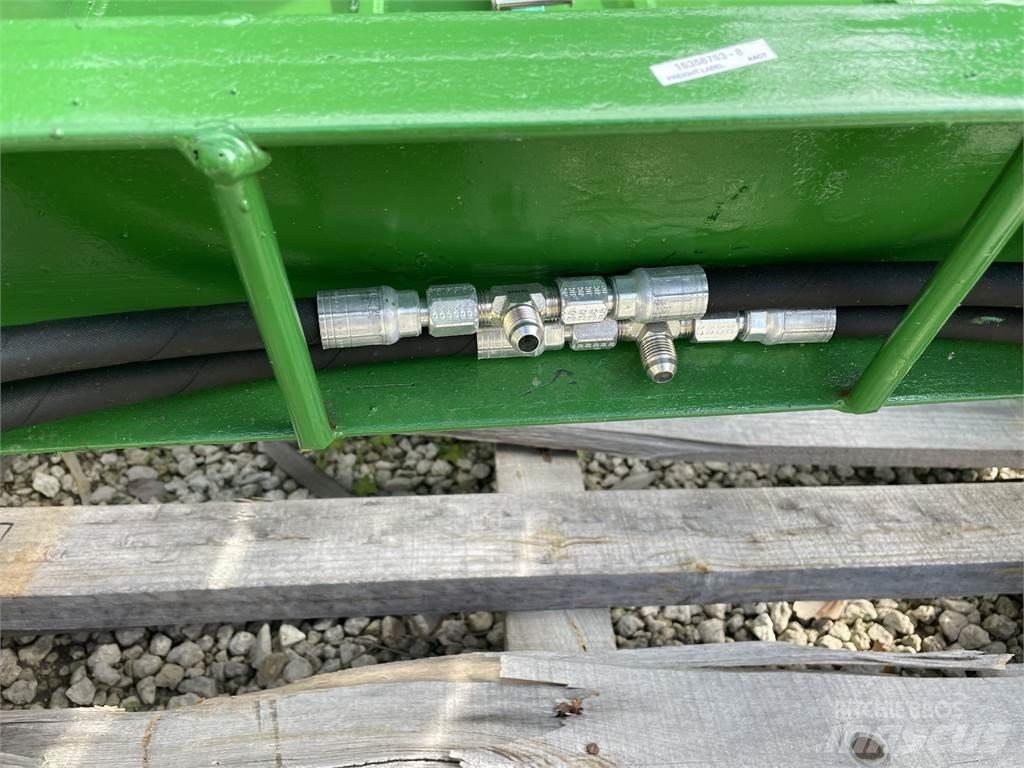 John Deere CR61G 기타 트랙터 부속품