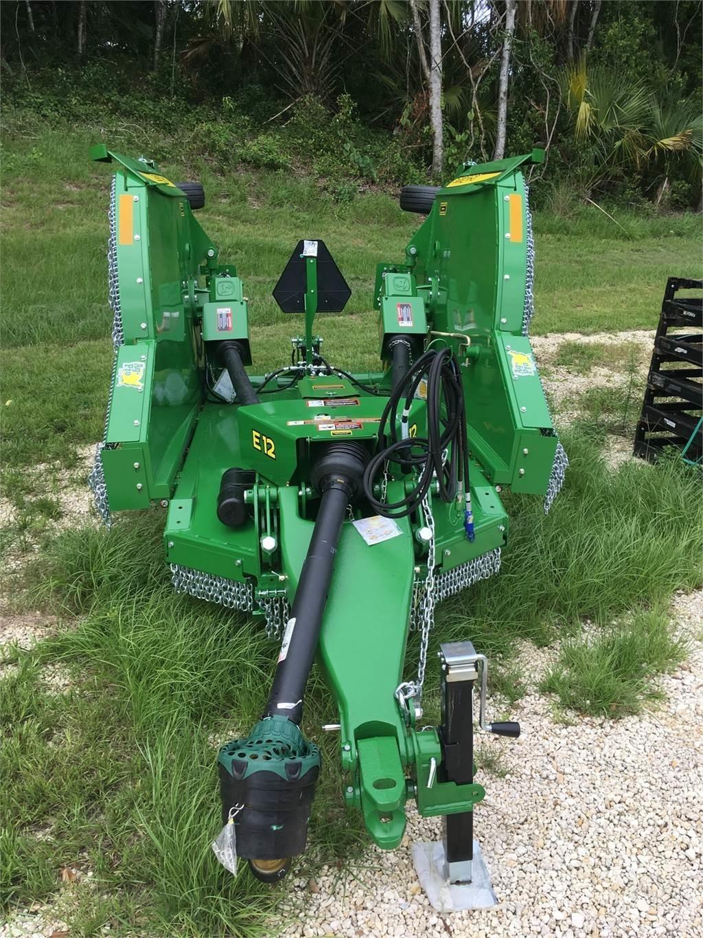 John Deere FC12E 베일 분쇄기, 절단기 및 언롤러