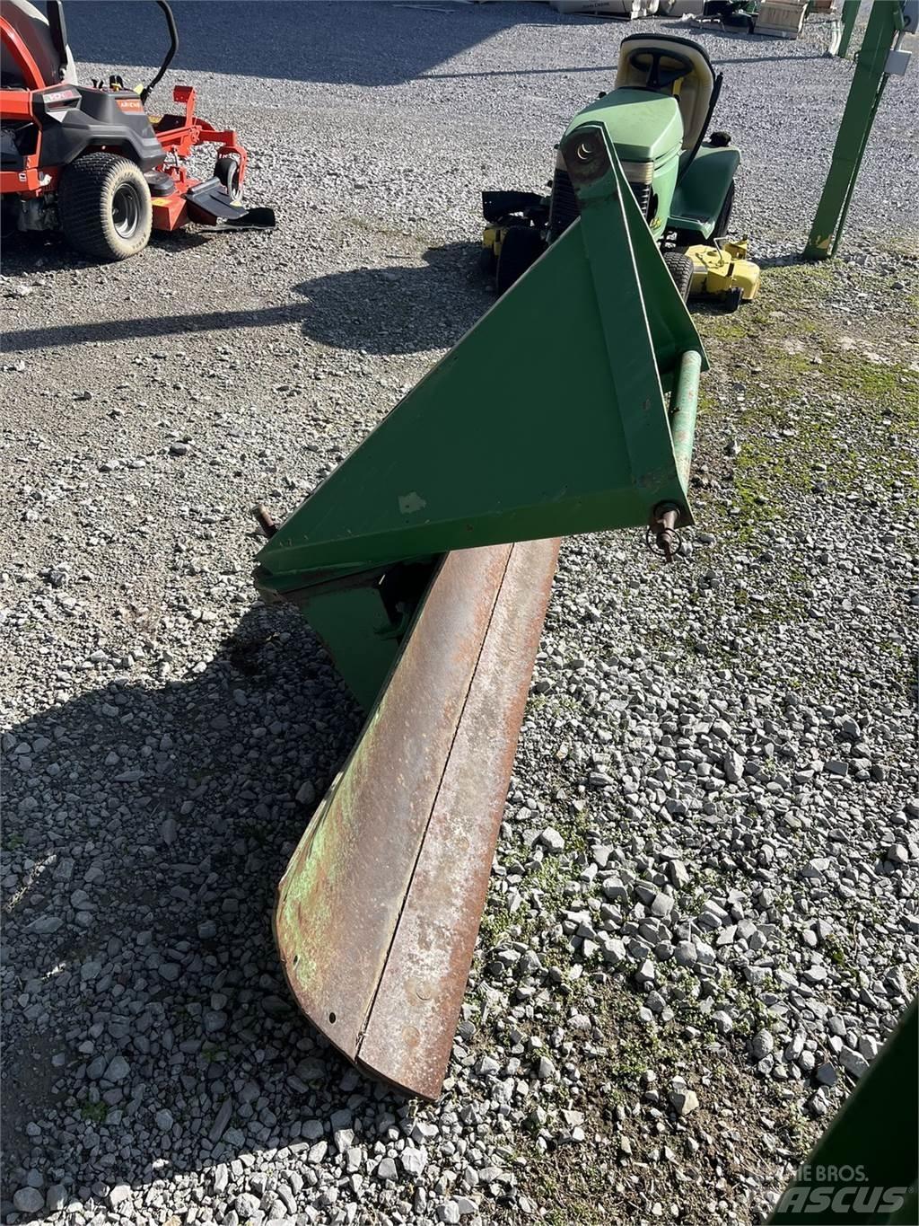 John Deere RB60 제설 블레이드 및 제설기