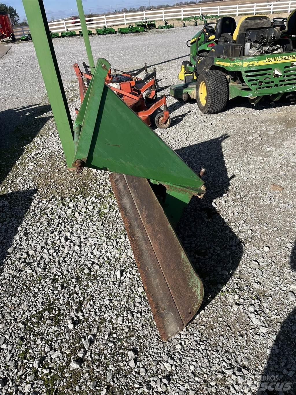 John Deere RB60 제설 블레이드 및 제설기