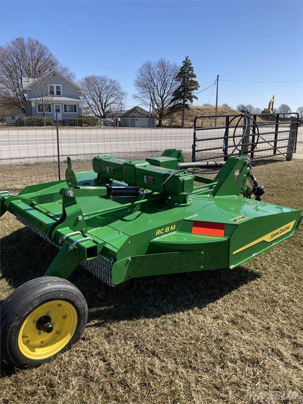 John Deere RC8M 베일 분쇄기, 절단기 및 언롤러