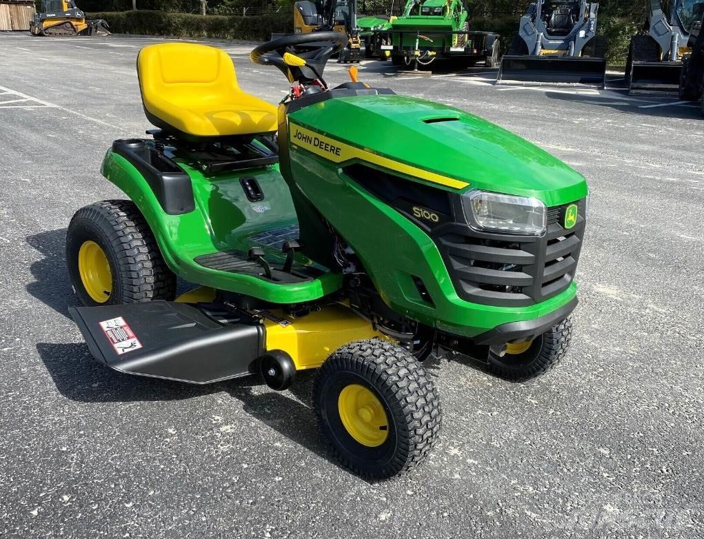 John Deere S100 탑승형 잔디깎기