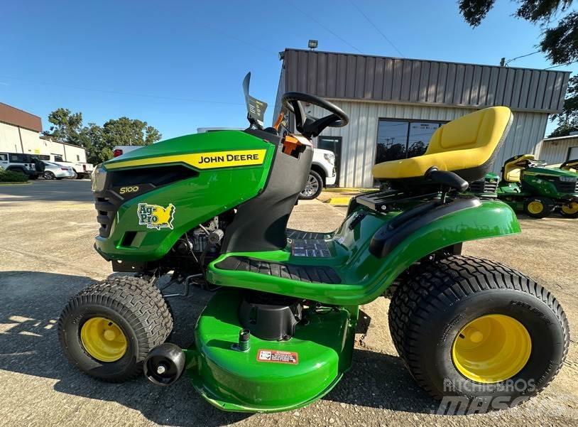 John Deere S100 탑승형 잔디깎기