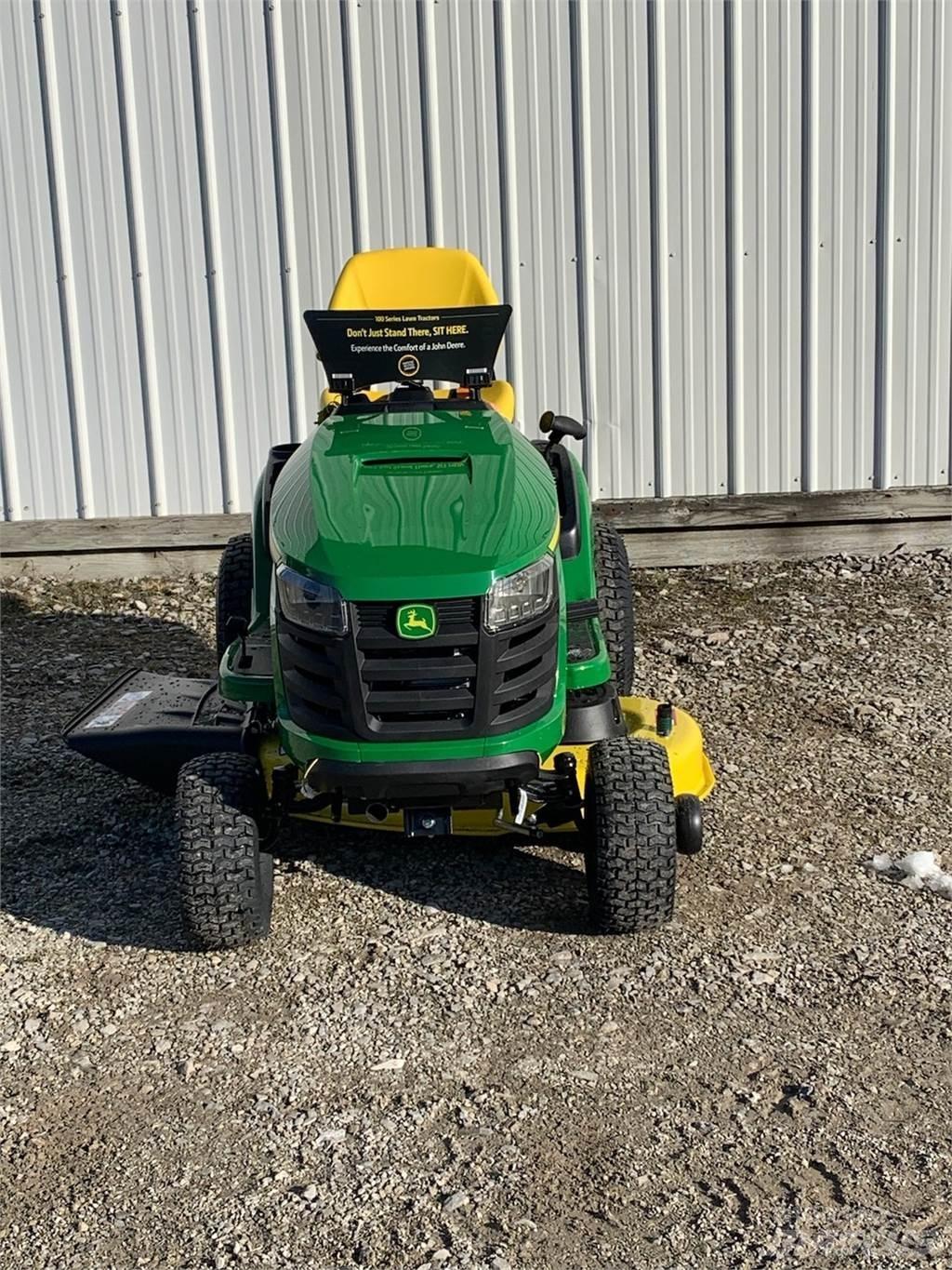 John Deere S110 탑승형 잔디깎기