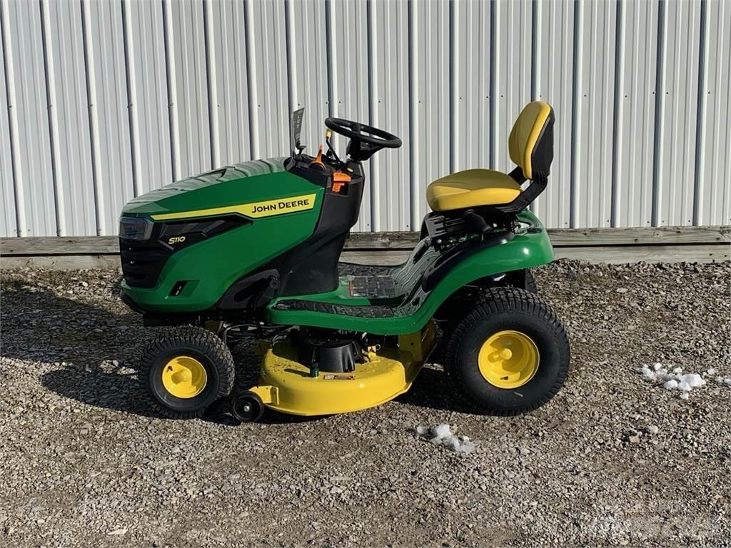John Deere S110 탑승형 잔디깎기
