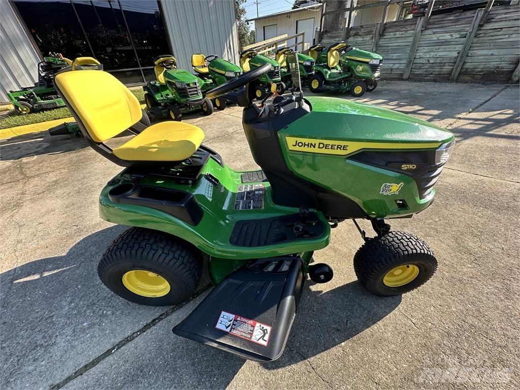 John Deere S110 탑승형 잔디깎기