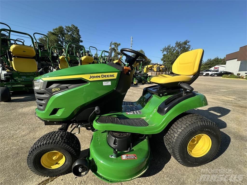 John Deere S110 탑승형 잔디깎기