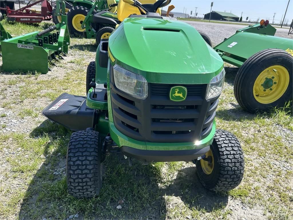 John Deere S110 소형 트랙터