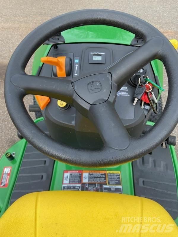 John Deere S120 탑승형 잔디깎기
