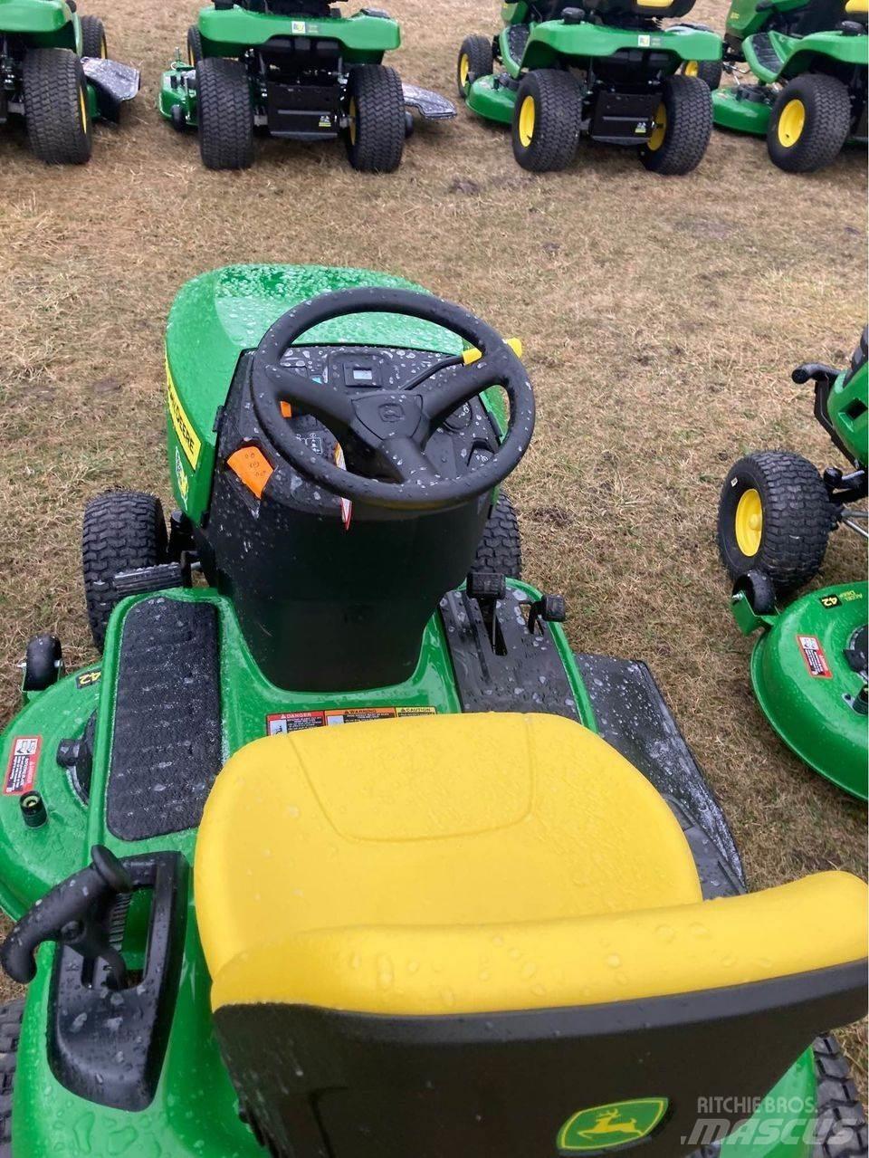 John Deere s120 탑승형 잔디깎기