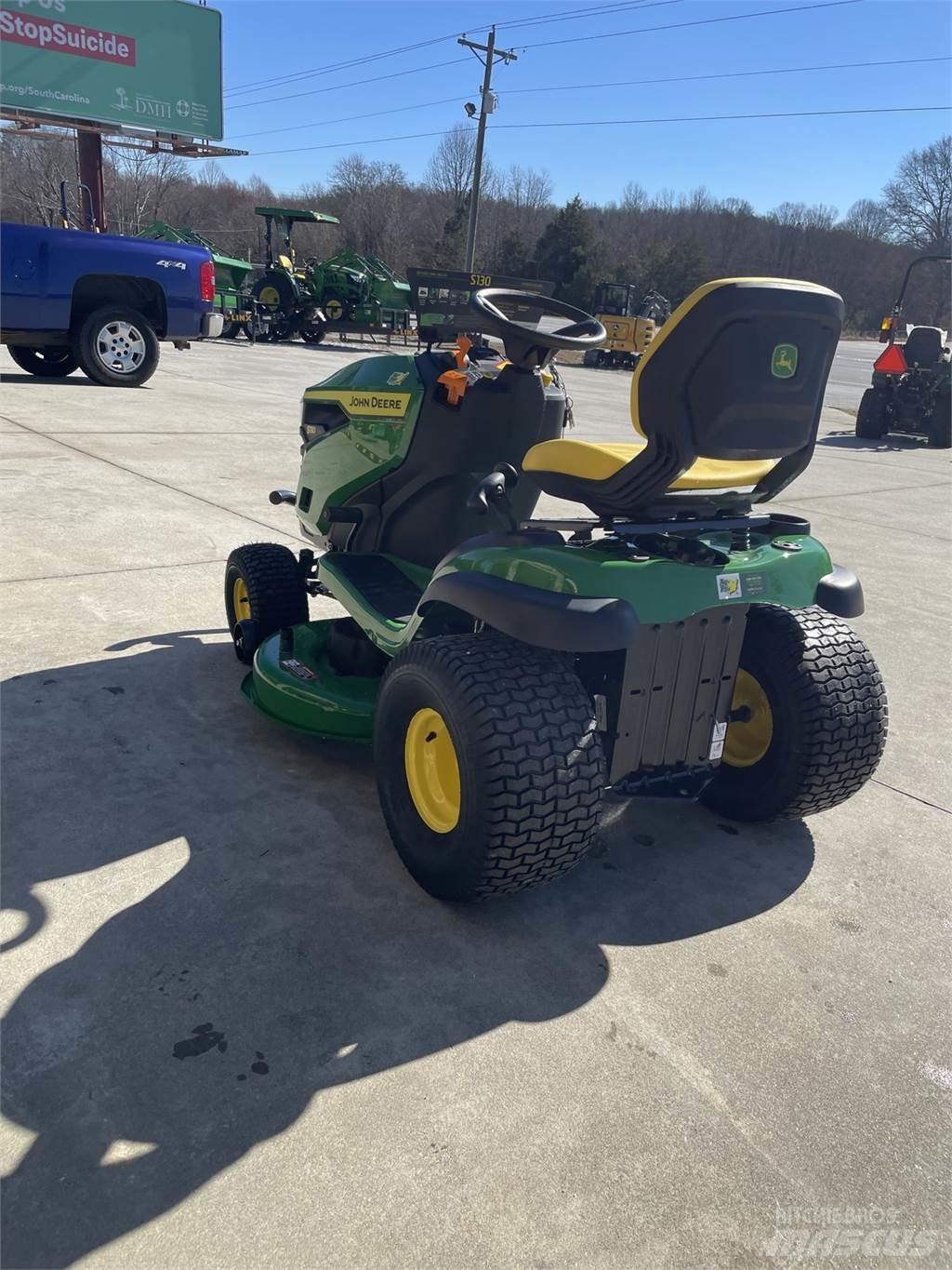 John Deere S130 탑승형 잔디깎기