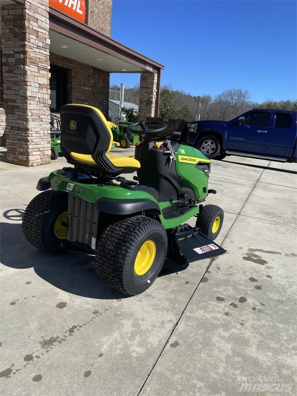 John Deere S130 탑승형 잔디깎기