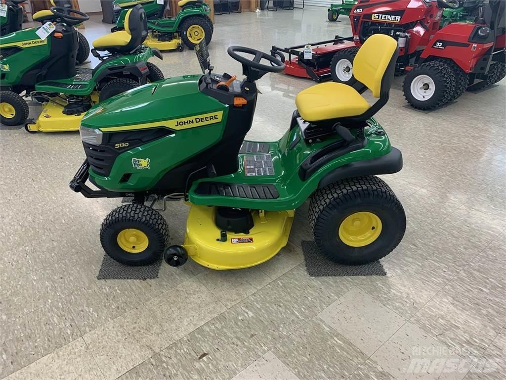 John Deere S130 탑승형 잔디깎기