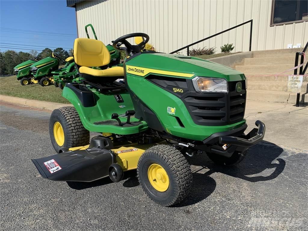 John Deere S140 탑승형 잔디깎기