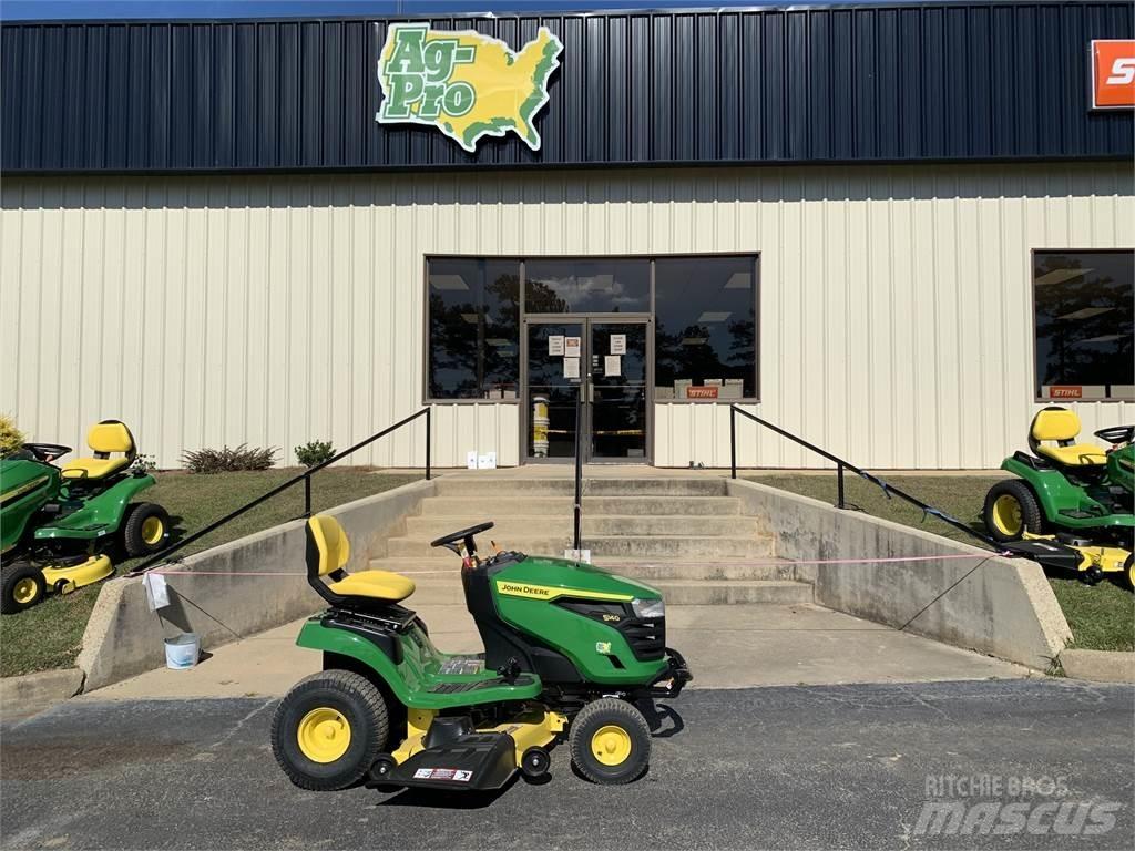 John Deere S140 탑승형 잔디깎기