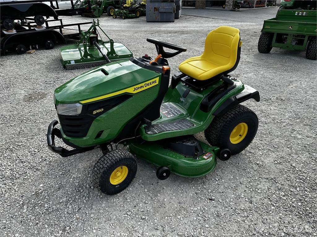 John Deere S160 소형 트랙터