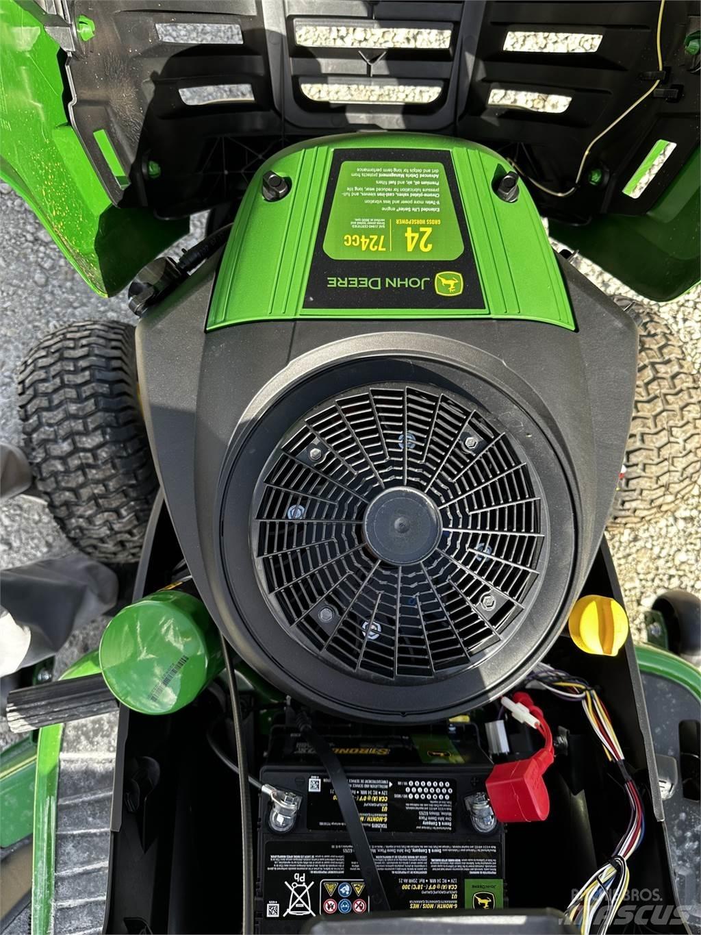 John Deere S160 소형 트랙터