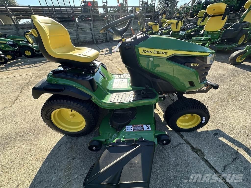 John Deere S180 소형 트랙터