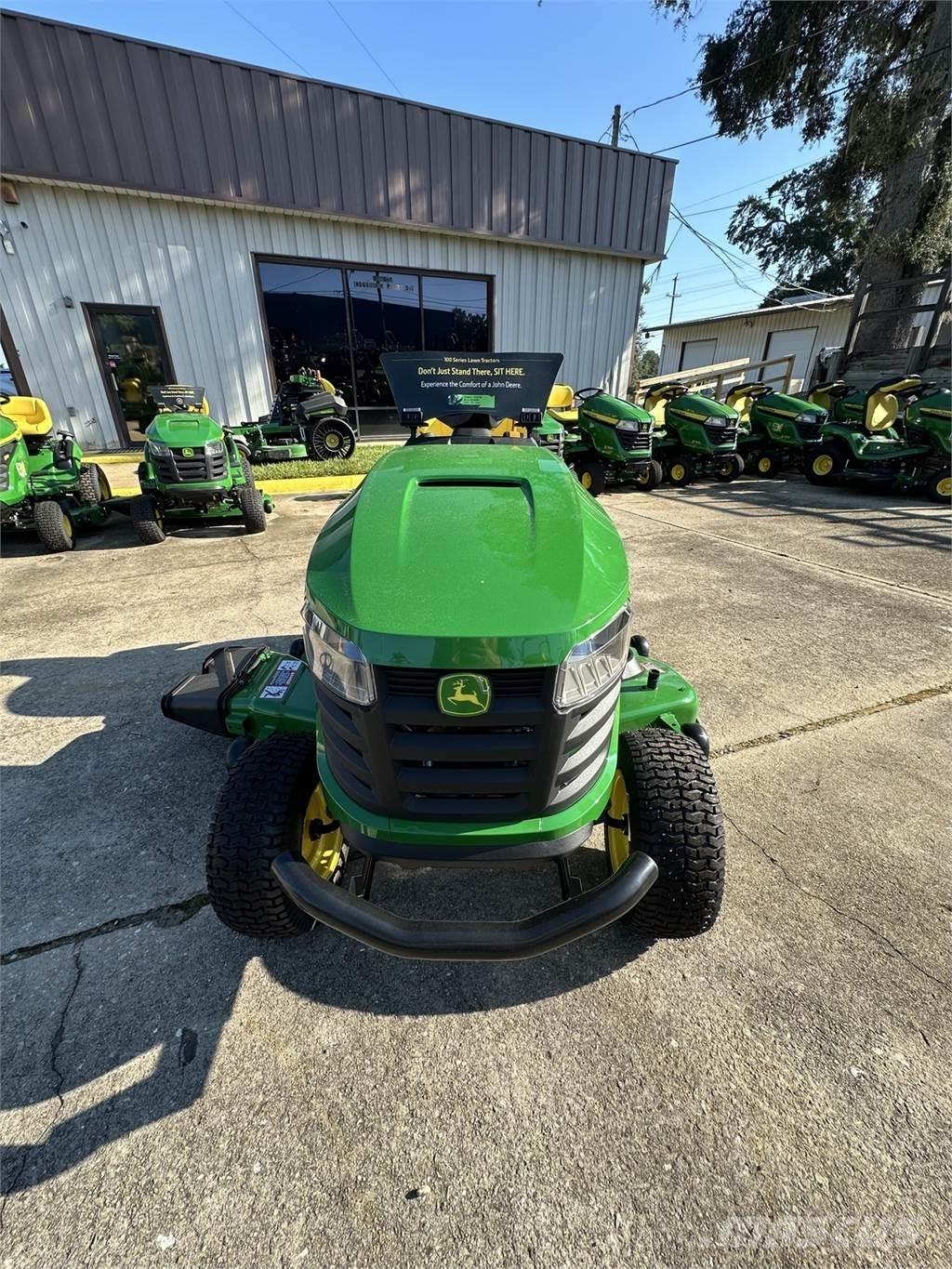 John Deere S180 소형 트랙터