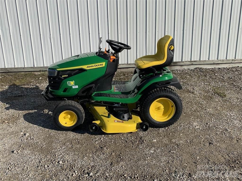 John Deere S180 소형 트랙터