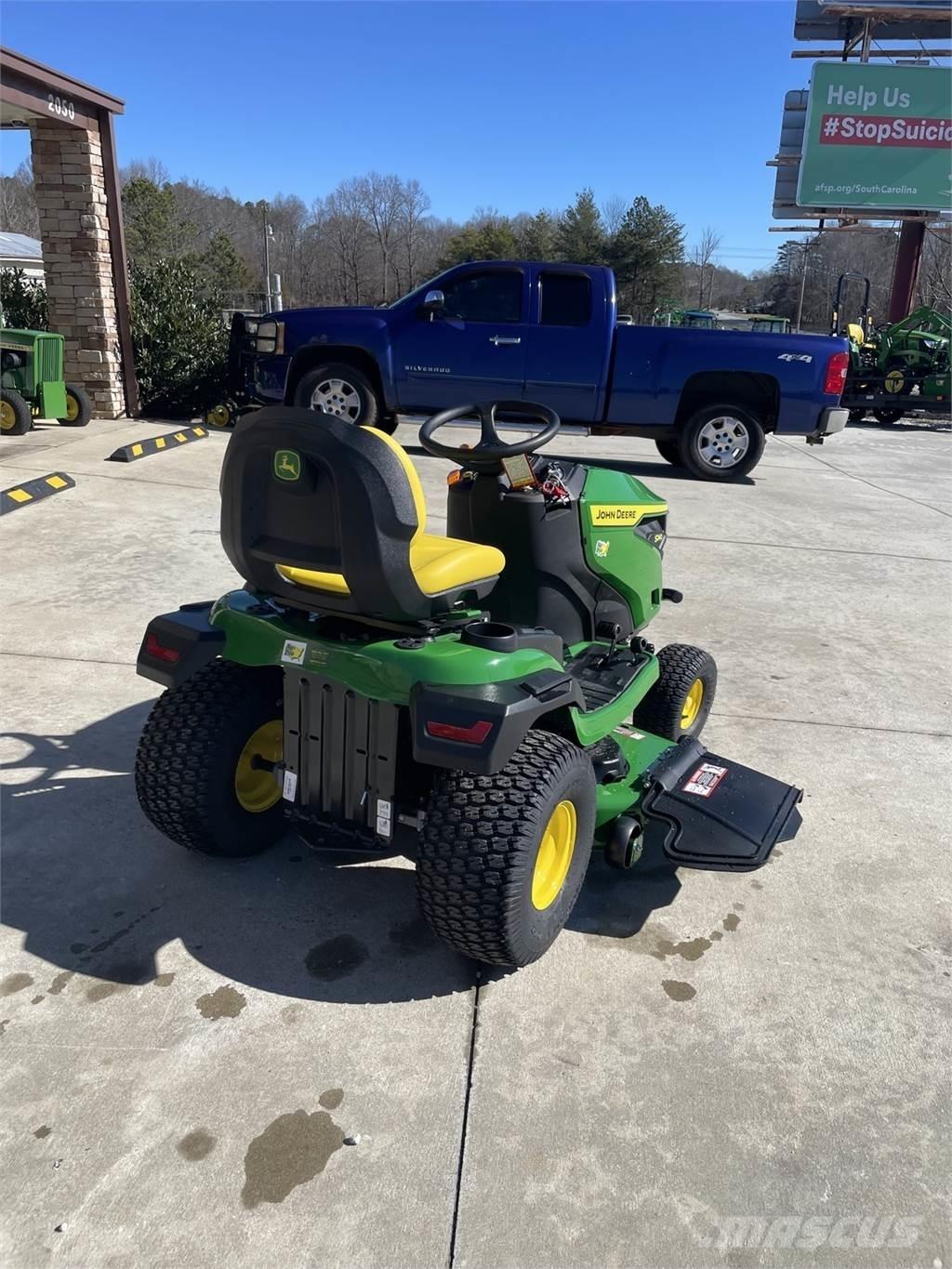 John Deere S240 소형 트랙터